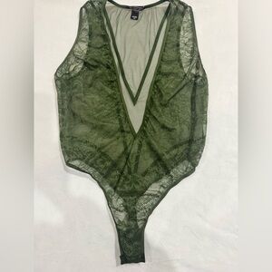 🫒 Victoria's Secret‎ Deep V-Cut Olive Green Mesh Bodysuit Size Large NWOT 🫒